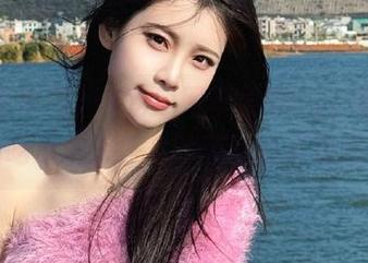 17吃瓜网苹果版app助你成为吃瓜达人，实时获取热点动态！