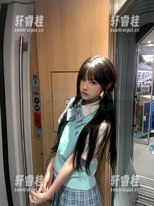 和姐妹们一起逛51爆料吃瓜官网，轻松get娱乐圈大料！
