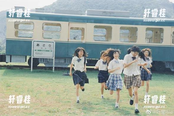 如何使用52吃瓜iOS首页功能，轻松获取最新的娱乐吃瓜消息？