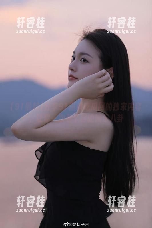 分享91黑料吃瓜网的独家内容，让你一次看个够的娱乐八卦