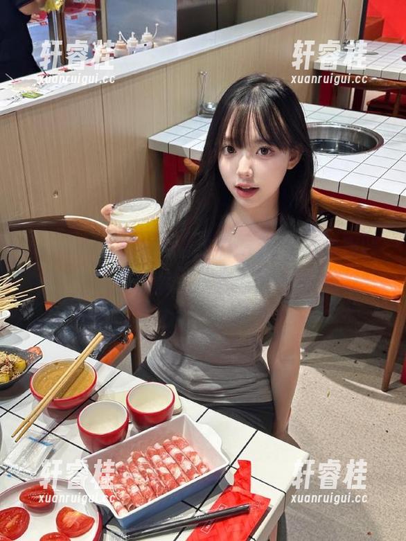 www.51 www.51cg28带你免费收藏最热吃瓜故事,尽享娱乐消遣的乐趣
