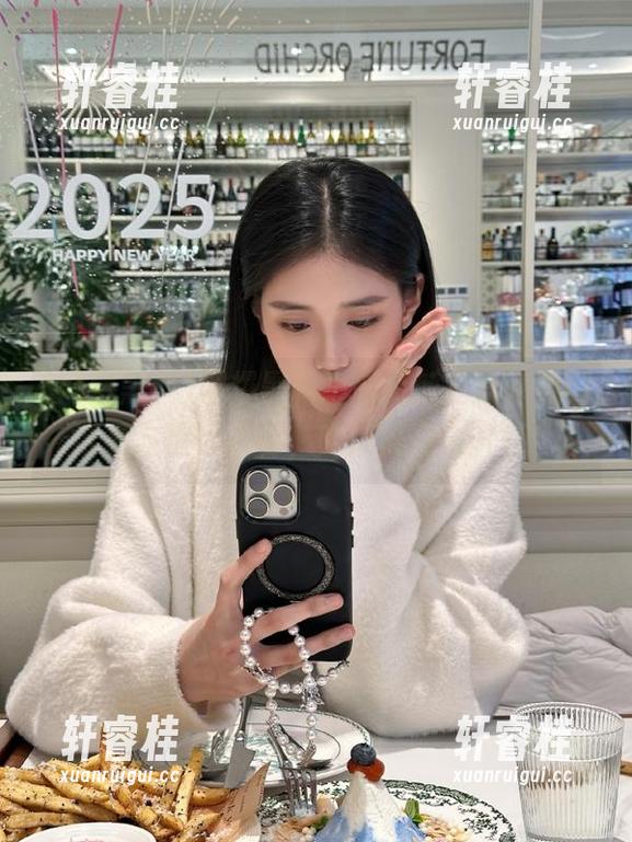 网爆黑料重磅更新，分享热门话题与惊人揭秘，吃瓜群众乐开怀！